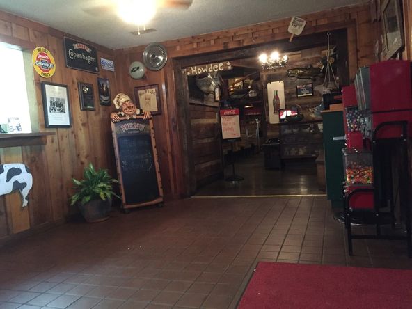 Full Service Restaurant Real Estate in North Alabama on Major Artery: 2940 Veterans Dr, Scottsboro, AL 35769
